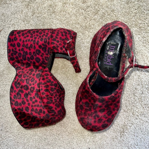 Vintage 90s Platforms-Red Leopard Velvet Morbid Threads Mary Janes 8.5 (*read) - Picture 6 of 16